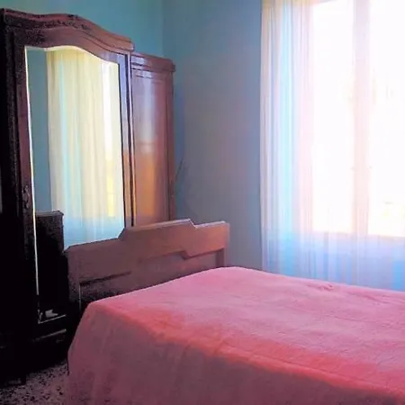 Casa Narciso Nyaraló *
